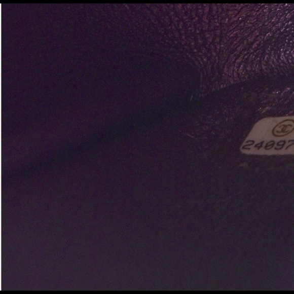 •••SOLD••••2017 CHANEL Mini Iridescent Purple - Picture 5 of 8